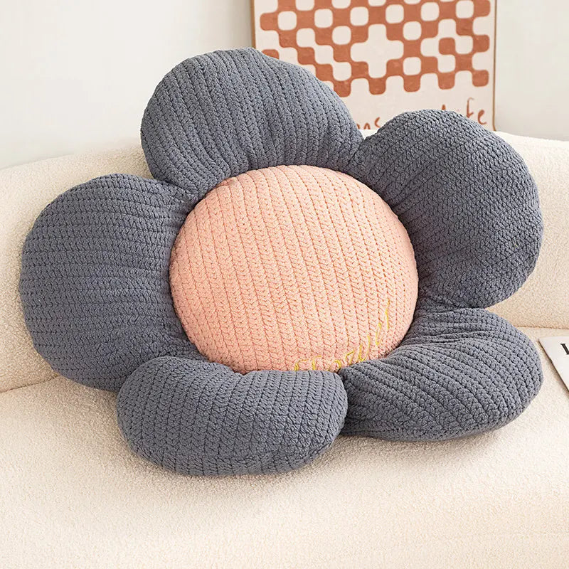 Junips | Daisy Cushion