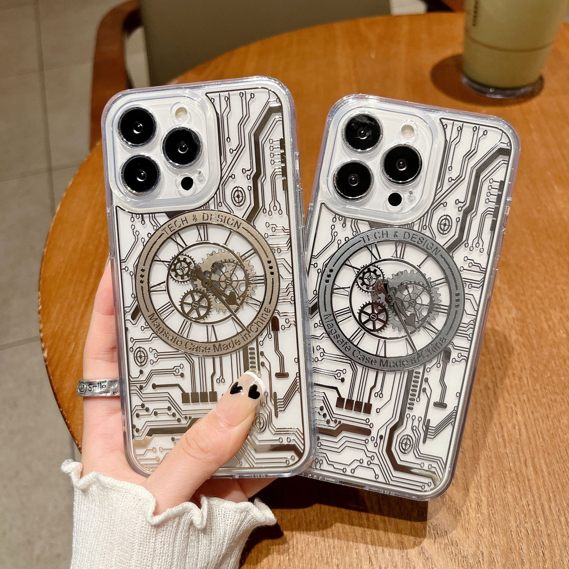 Junips | Transparent Mechanical Clock Magsafe iPhone Case
