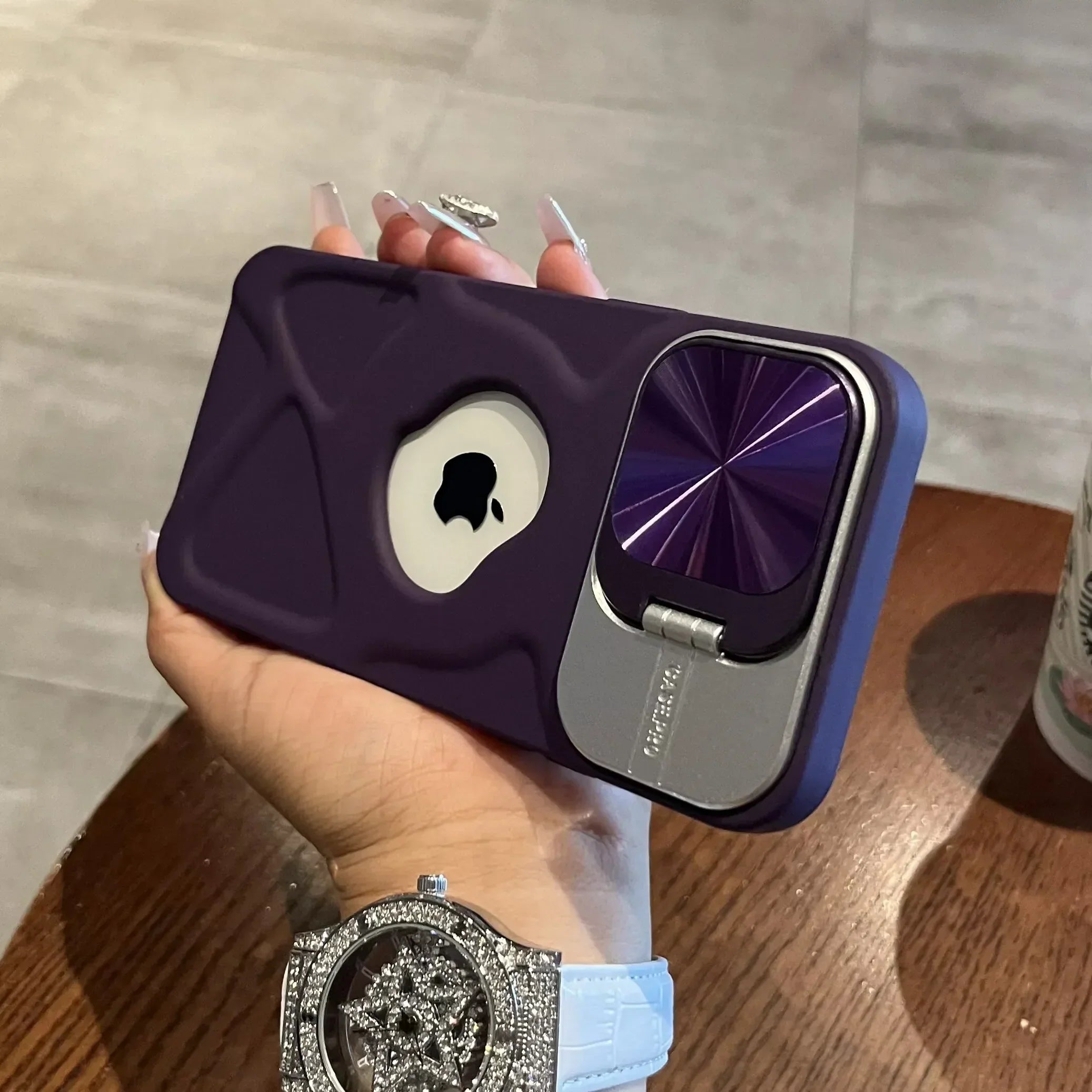 Junips | MagSafe Soft Flip Lens Protection iPhone Case