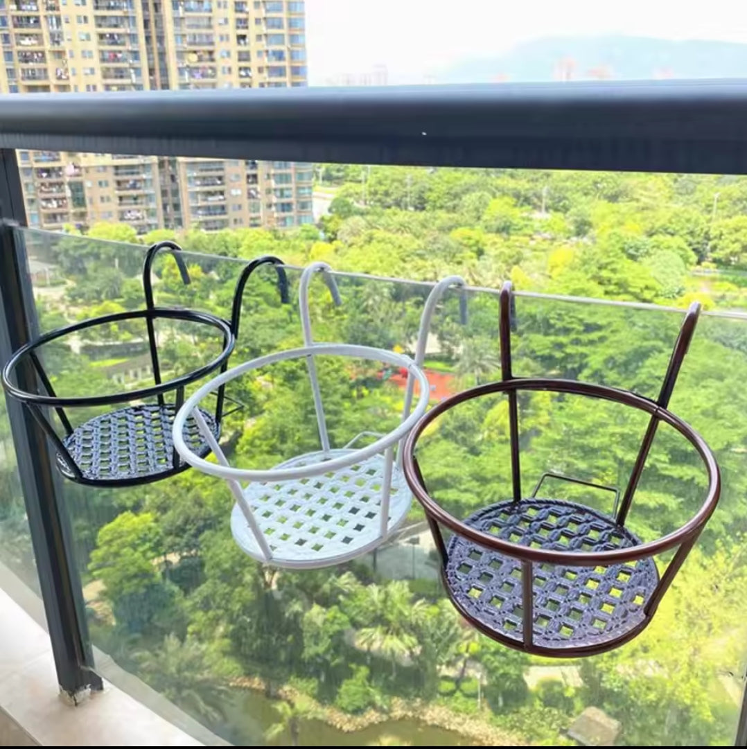 Junips | 3Pc Over the Balcony Flower Pot Holder Black Nov