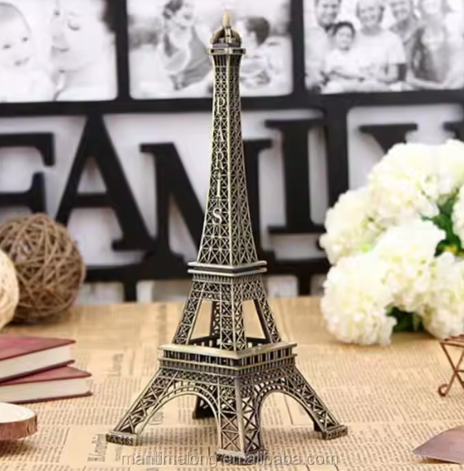 Junips | Eiffel Tower Metal Sculpture