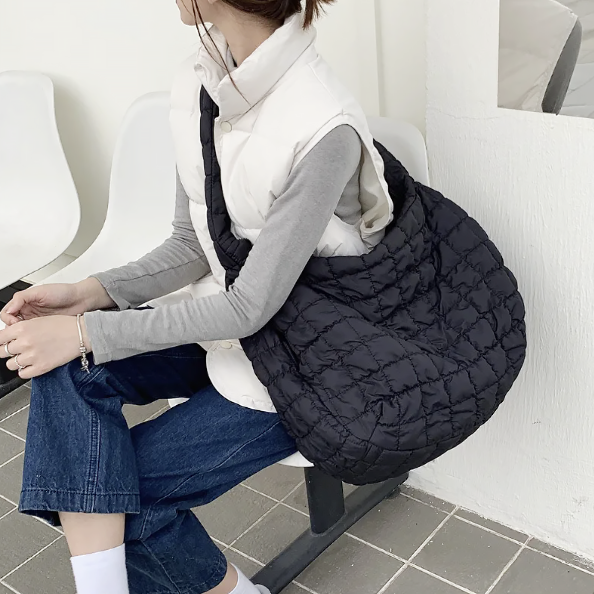 Junips | Cross Quilt X-Large Shoulder Bag