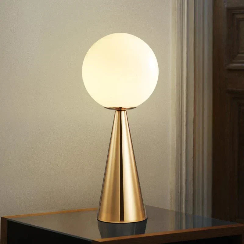 Junips | Modern table lamp in luxurious style