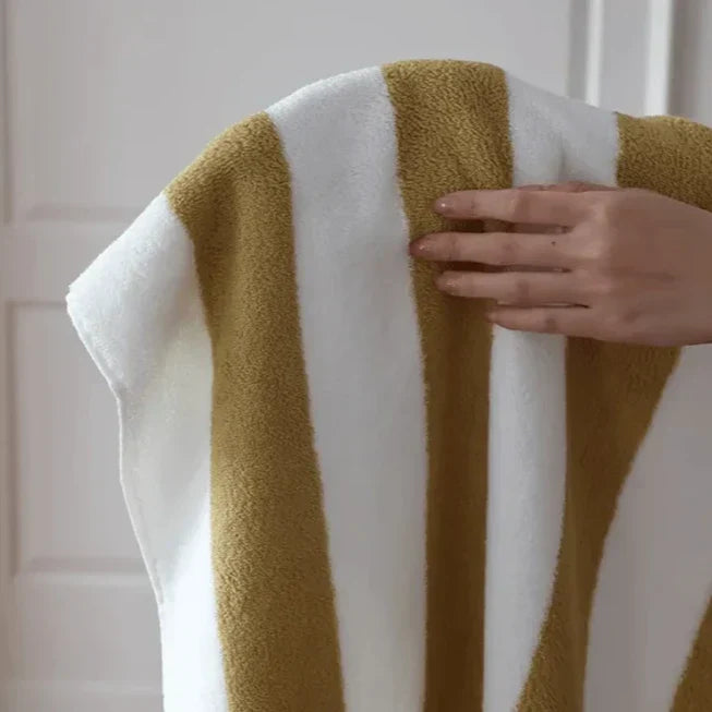 Junips | Retro Stripes Towel (Chunky)