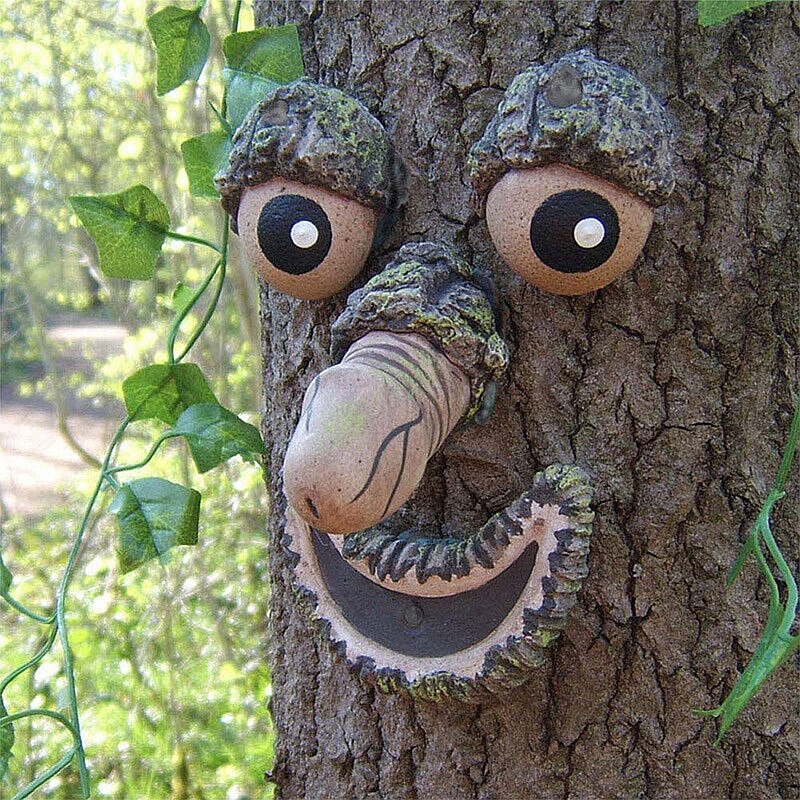 Junips | Eyes of Nature: Tree Face Bird Feeder Station