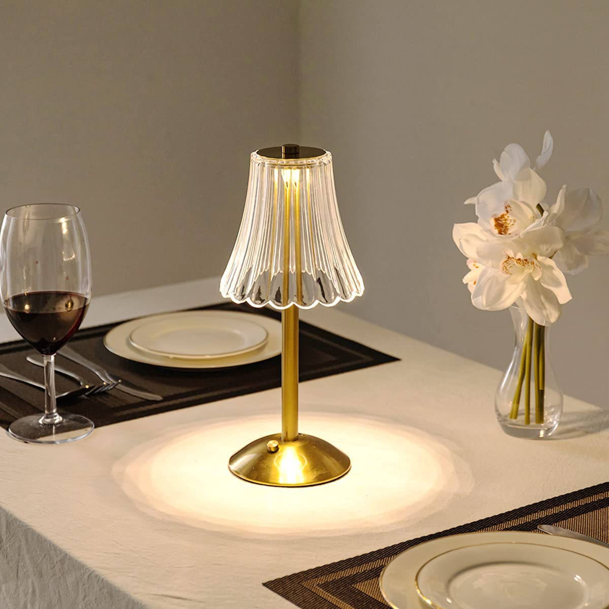 Junips | Crystal table lamp with warm light and built-in battery