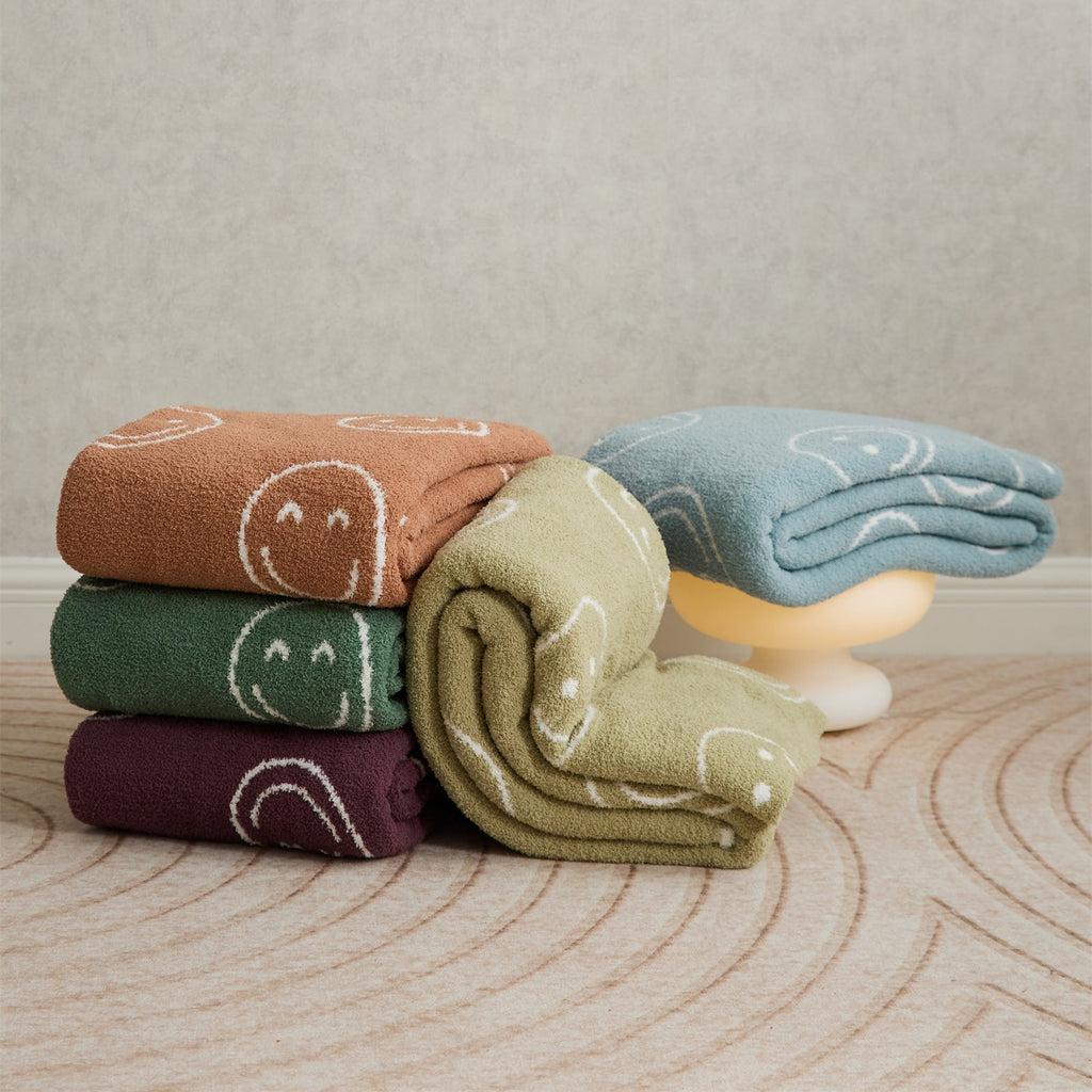 Junips | Smiley Blanket