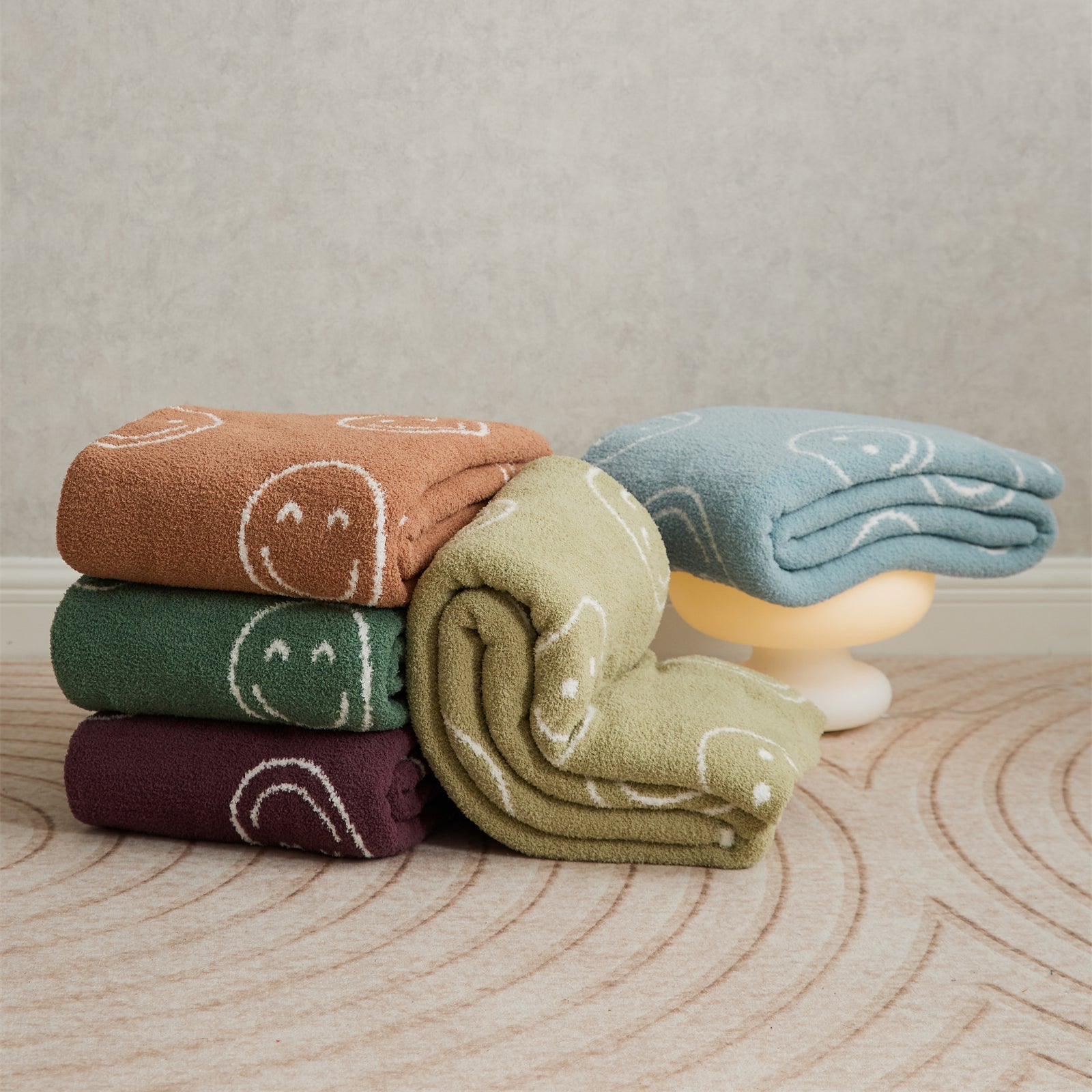 Junips | Smiley Blanket