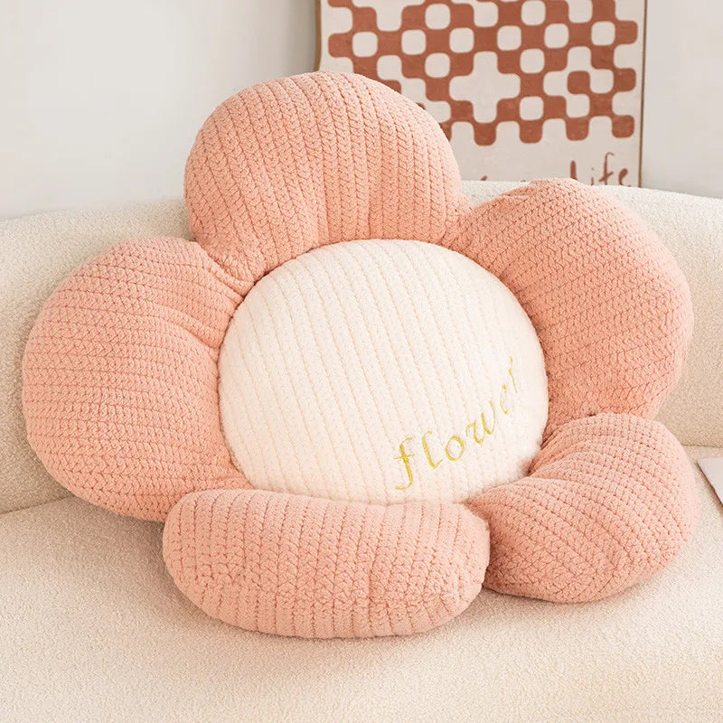 Junips | Daisy Cushion