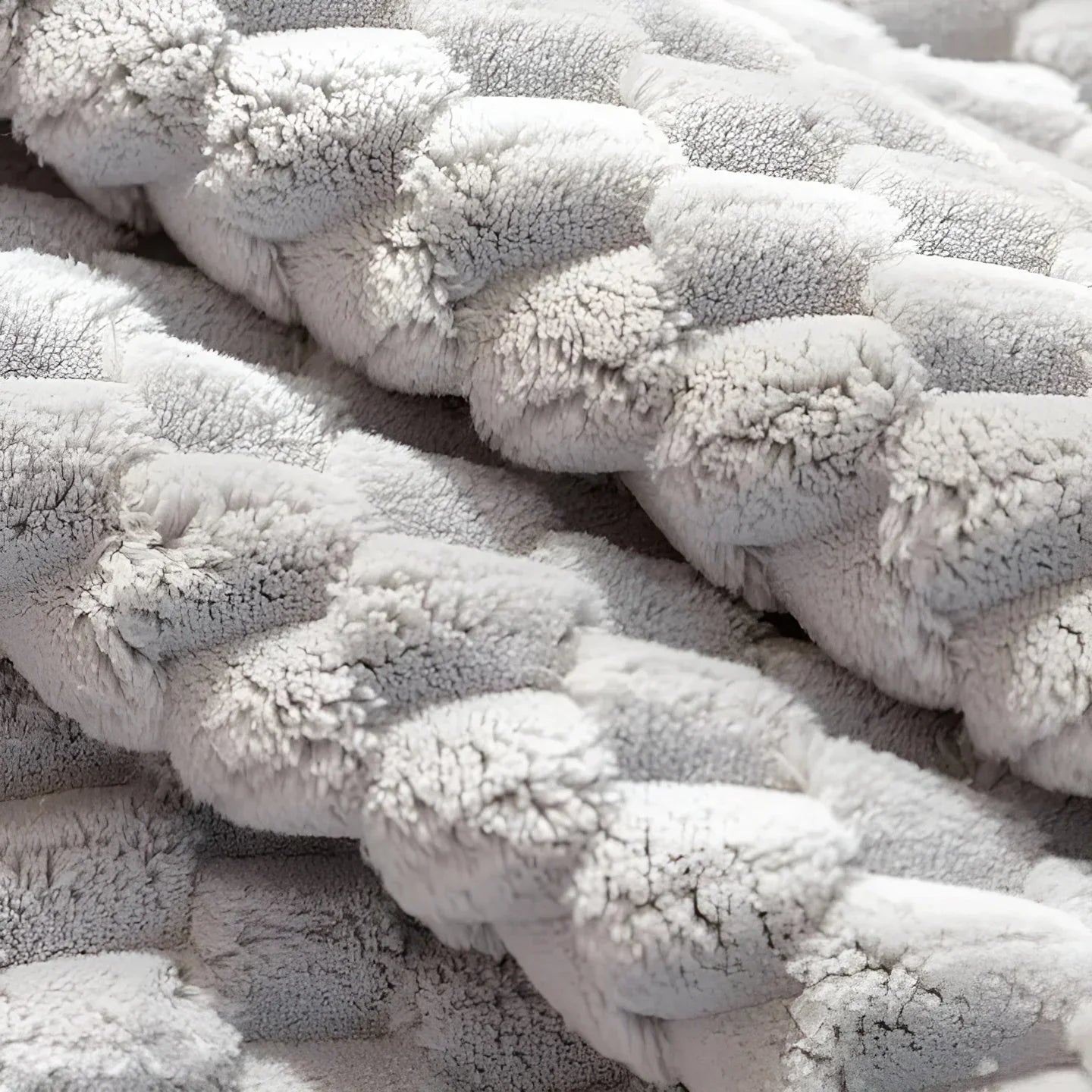 Junips | Luxurious velvet sofa cover with textured pattern