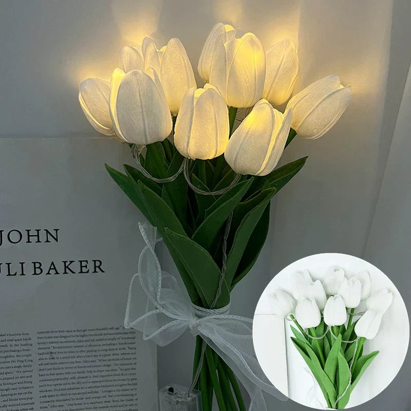 Junips | LED lamp with artificial tulip bouquet perfect for gifts or as wedding party home decorations