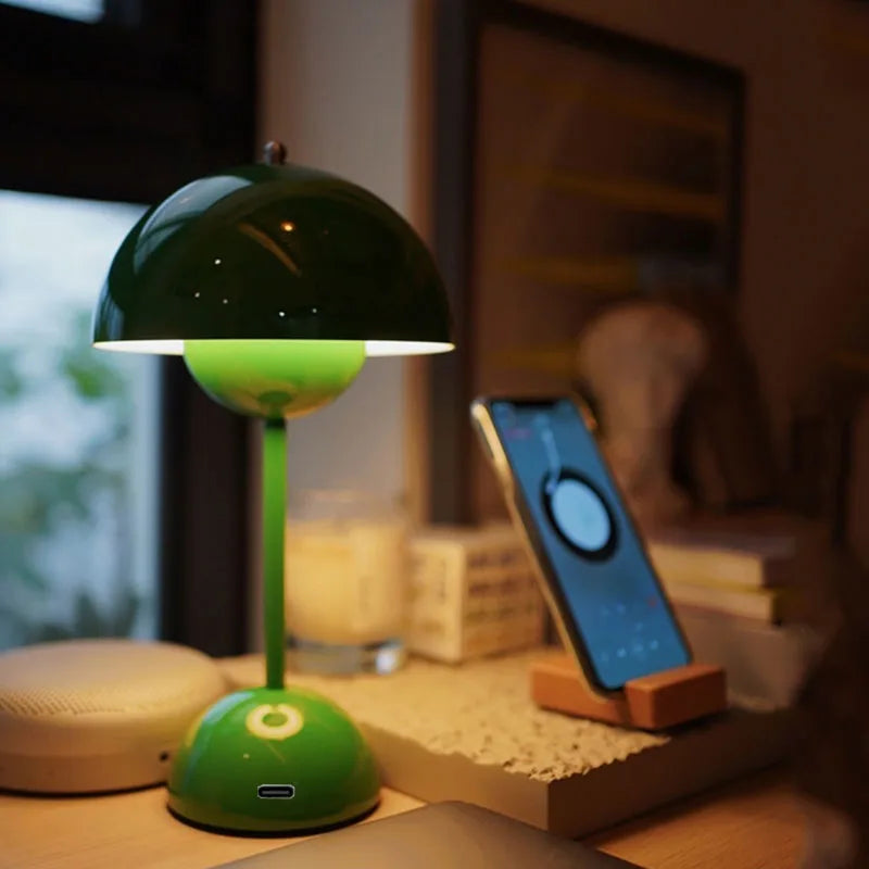Junips | Adjustable brightness flower pot lamp - Italian rechargeable table lamp VP3
