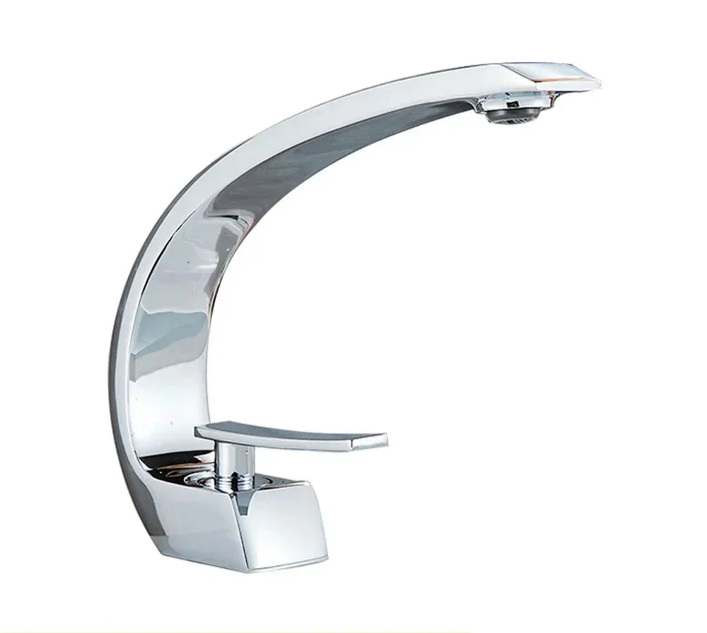 Junips | UniqueHahn | Luxurious Fitting for Bathroom Style
