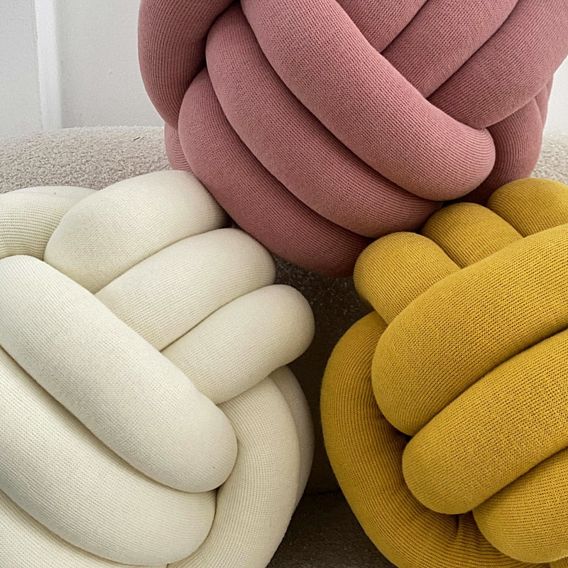 Junips | Knot Pillow