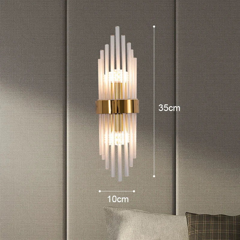 Junips | Elegant LED Wall Lamp in Gold