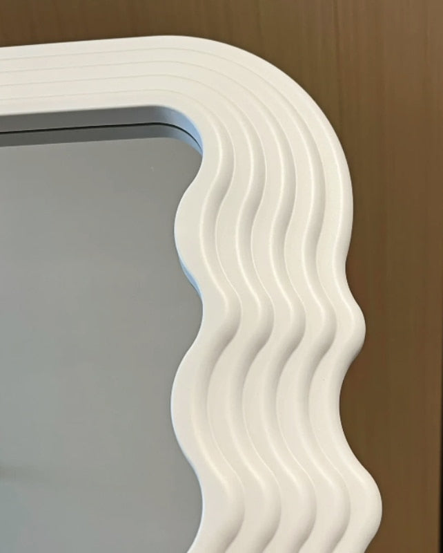 Junips | Wave Shock Retro Mirror