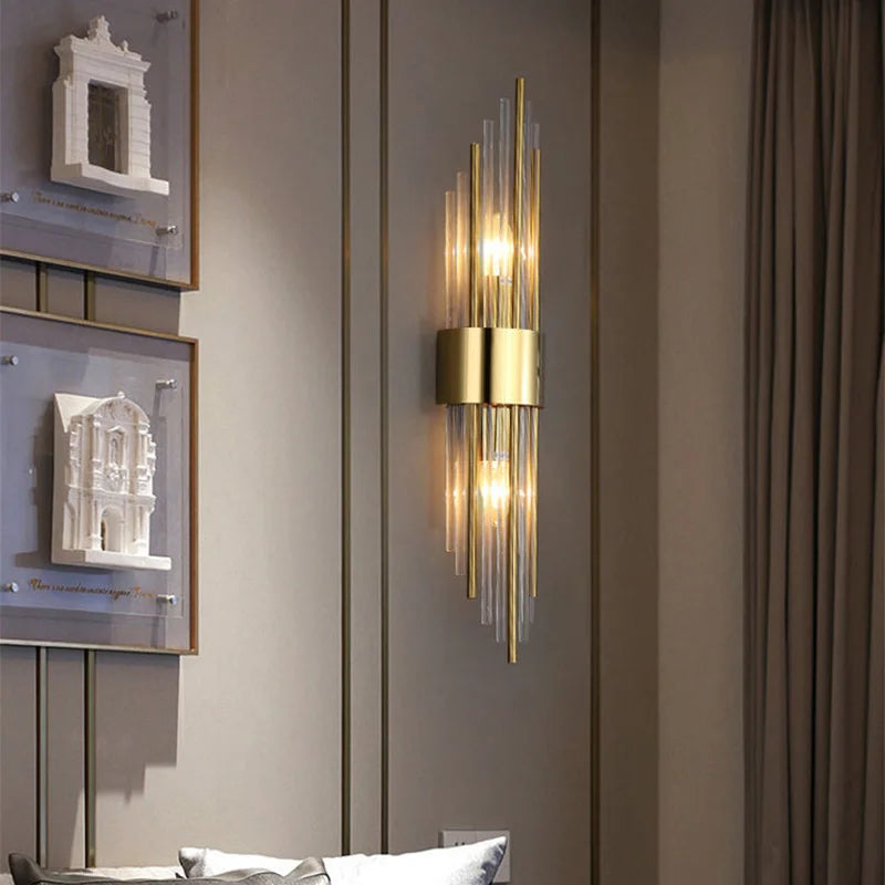 Junips | Elegant LED Wall Lamp in Gold