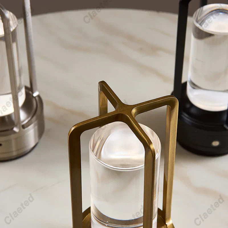 Junips | – Portable Wireless LED Lantern with Charging Station