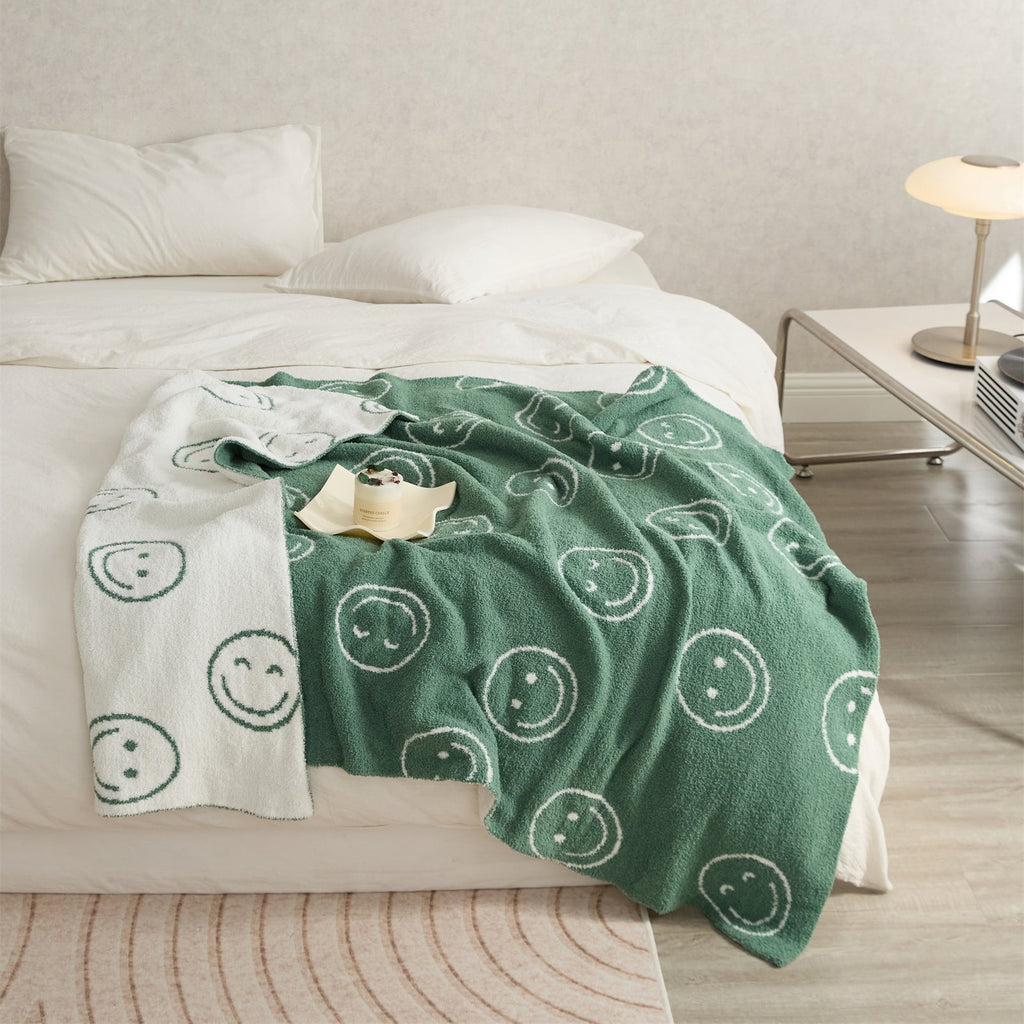 Junips | Smiley Blanket