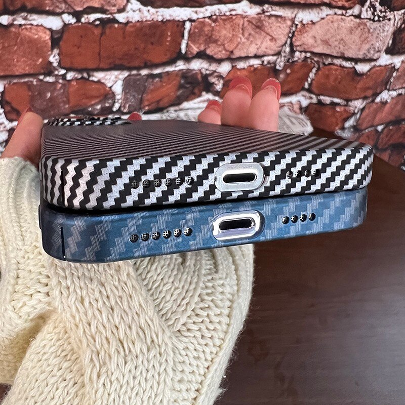 Junips | Carbon Fiber Magsafe Magnetic iPhone Case