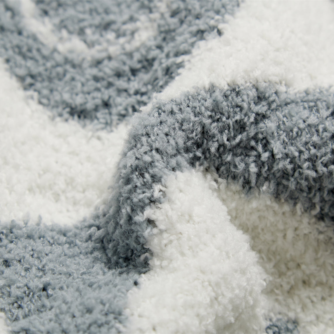 Junips | Smiley Checked Blanket
