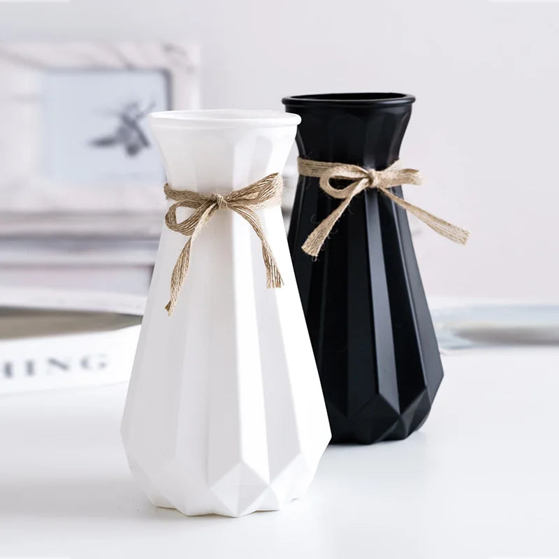 Junips | Modern elegant flower vases