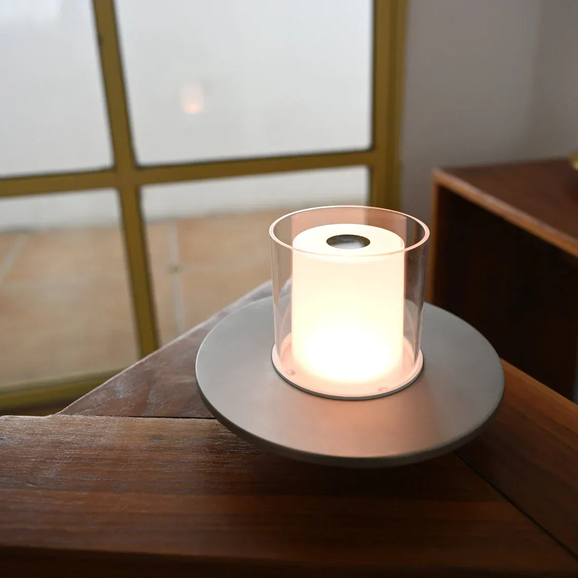 Junips | Modern Touch Control Table Lamp