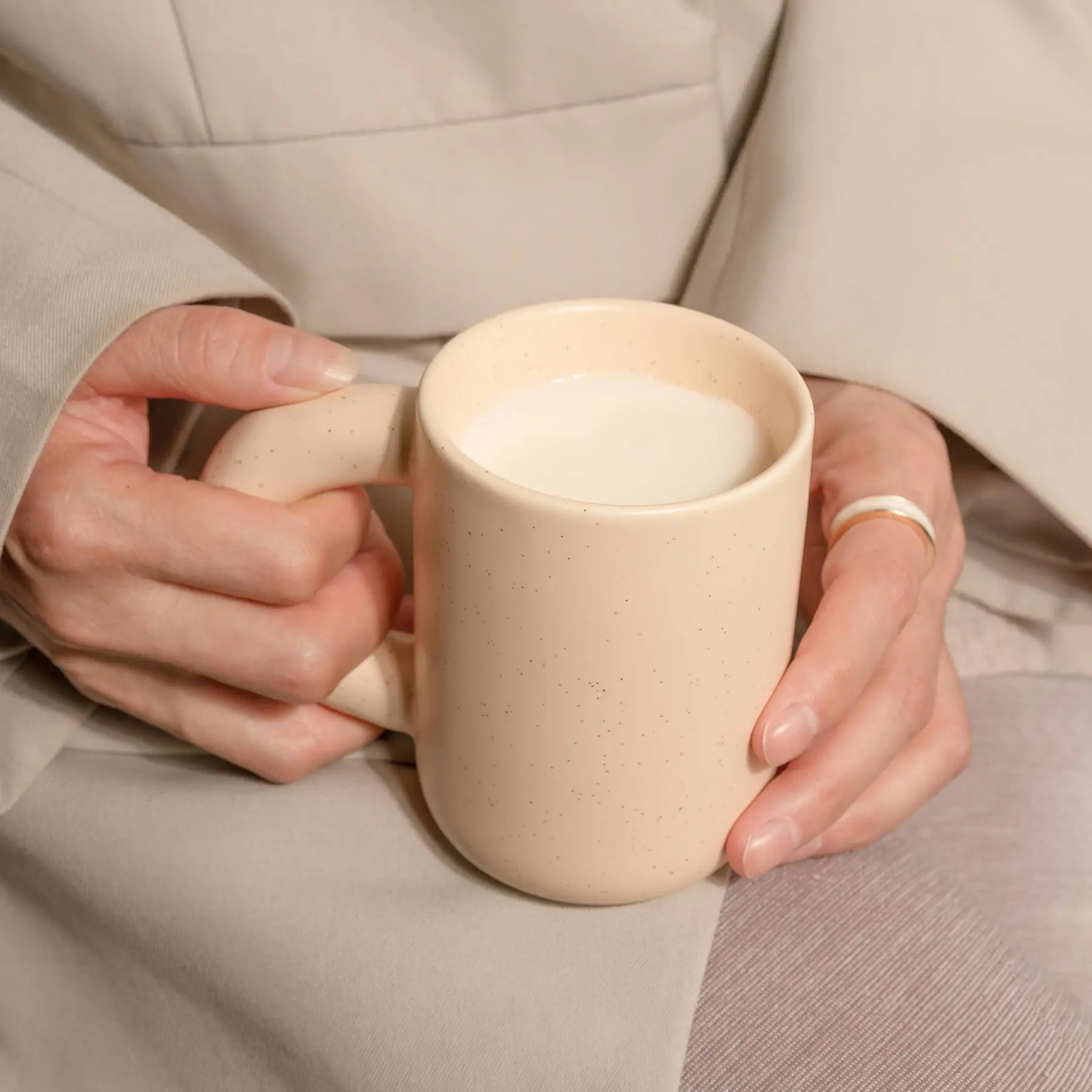 Junips | Simple solid ceramic mugs