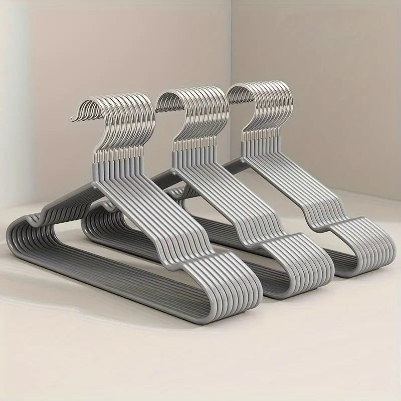Junips | Retro Hangers 10 Pieces