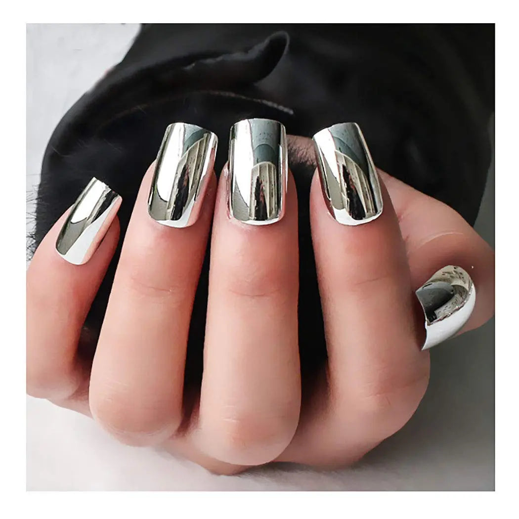 Junips | Mirror Nail Polish – Immediately metallic shiny nails