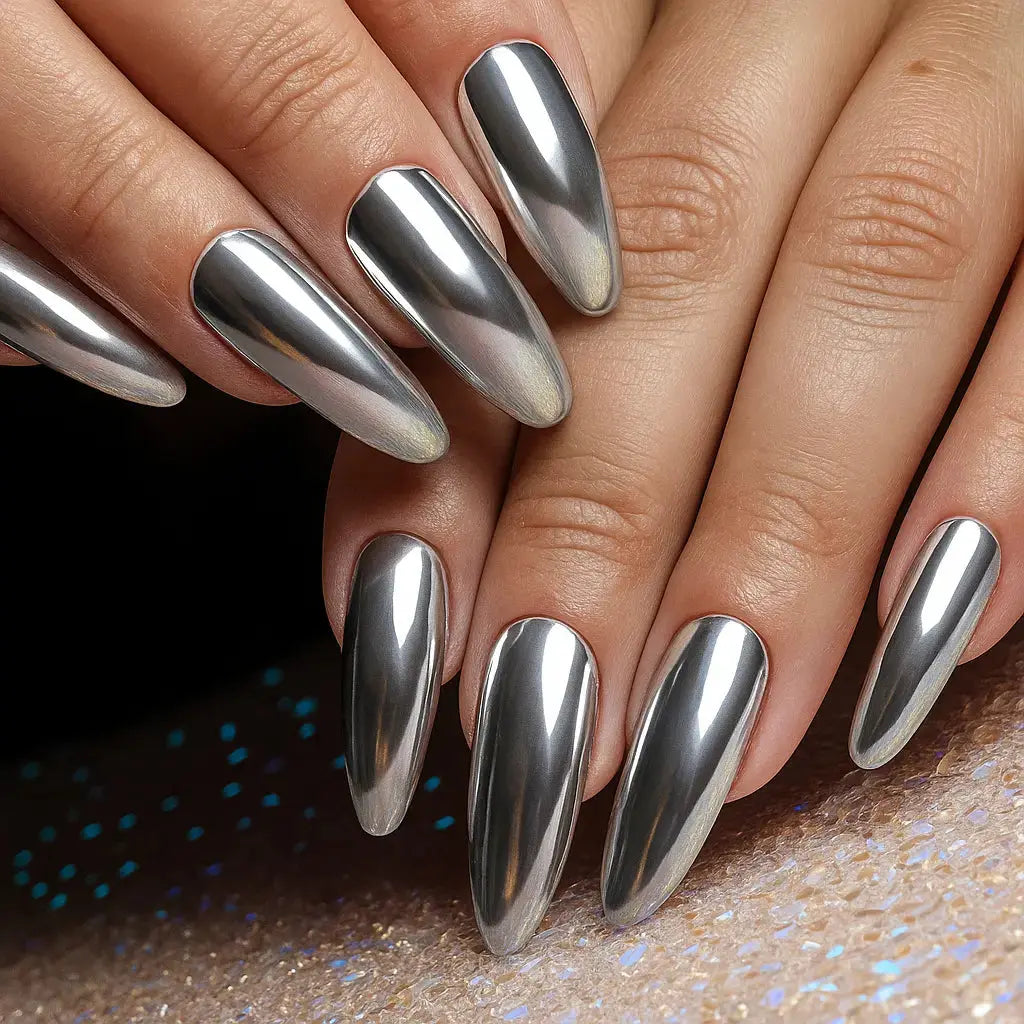 Junips | Mirror Nail Polish – Immediately metallic shiny nails