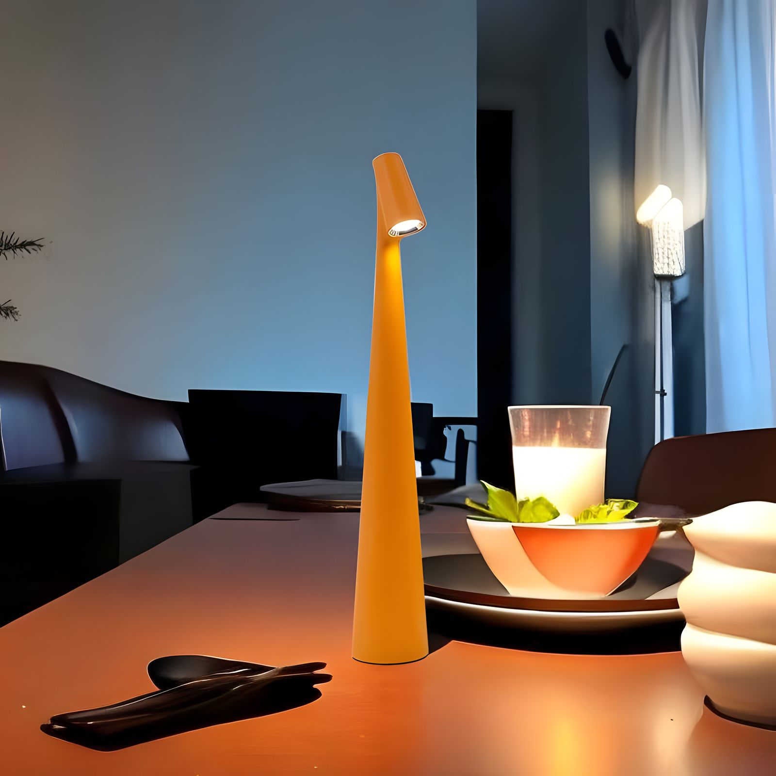Junips | SlimLuxe - Cordless Table Lamp with Adjustable Brightness