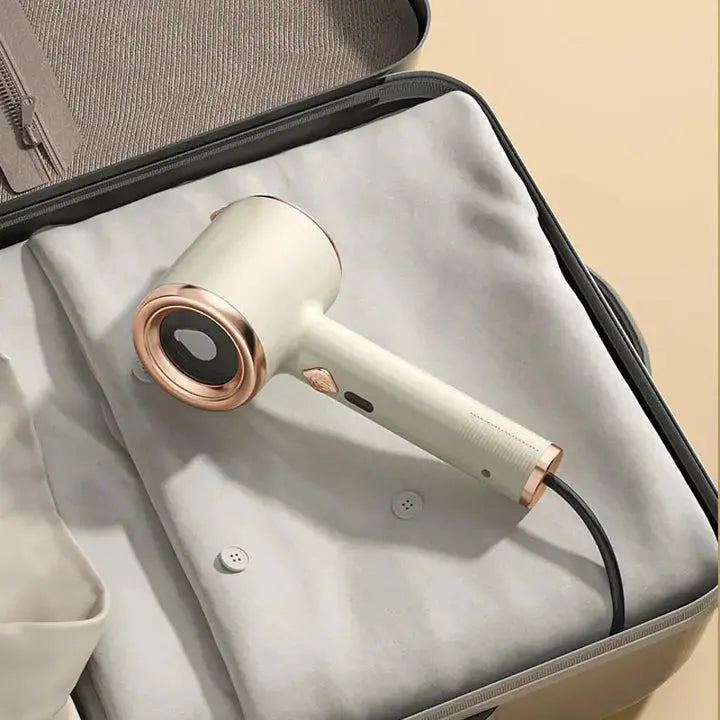 Junips | Hand Steamer – Wrinkle-Free Clothes Anywhere