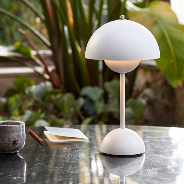 Junips | Adjustable brightness flower pot lamp - Italian rechargeable table lamp VP3