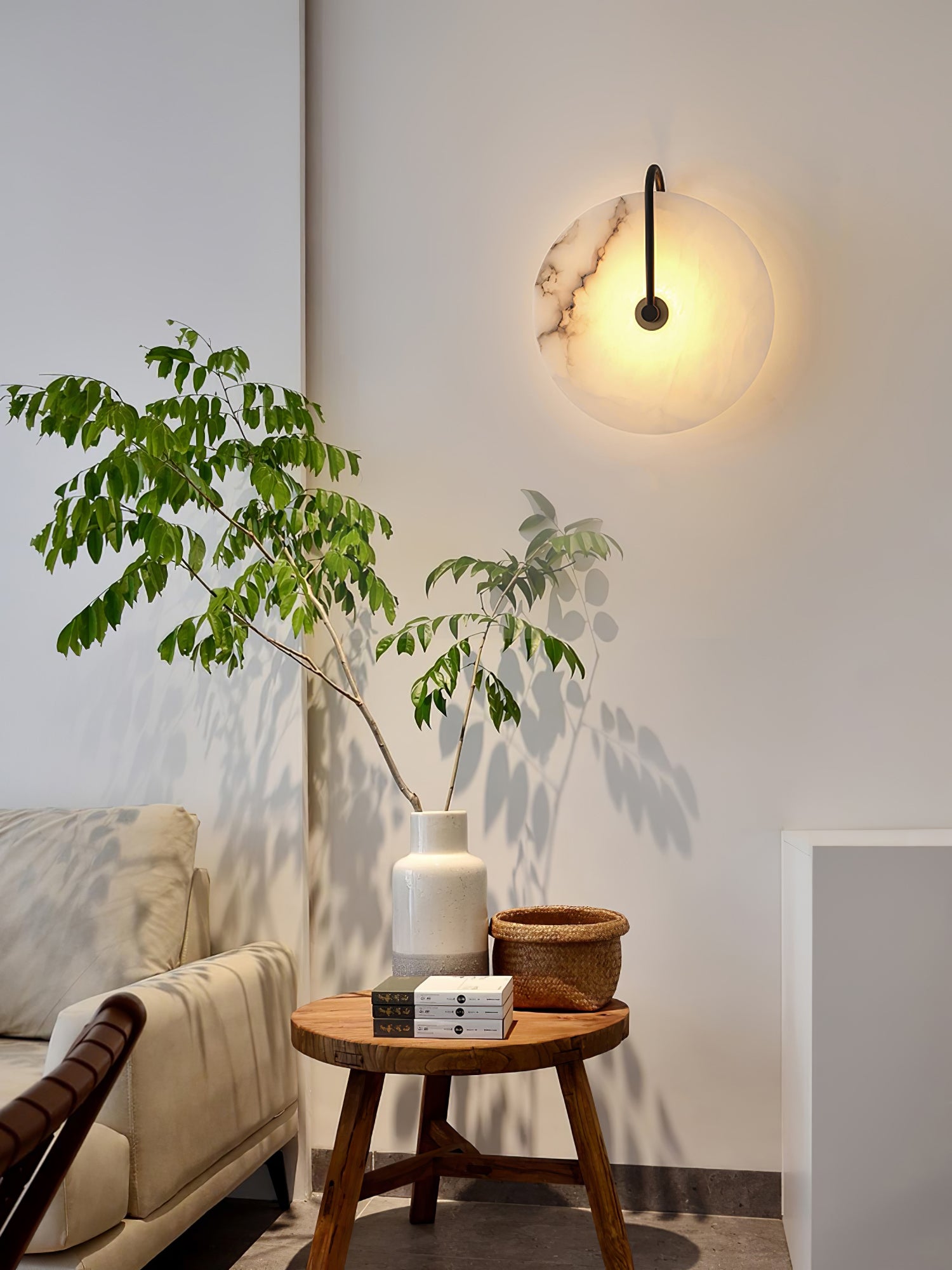 Junips | White Alabaster Wall Lamp