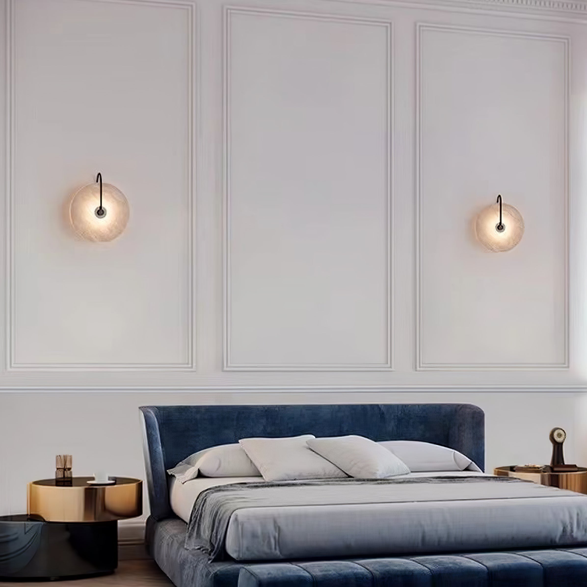 Junips | White Alabaster Wall Lamp