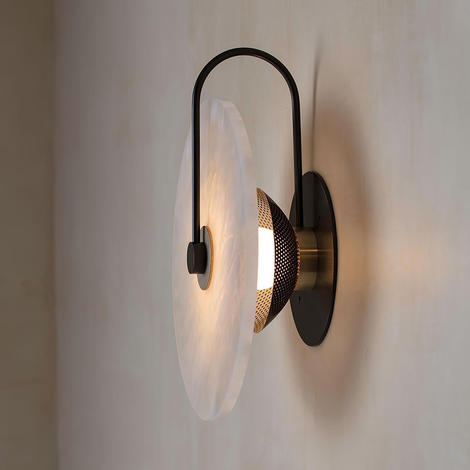 Junips | White Alabaster Wall Lamp