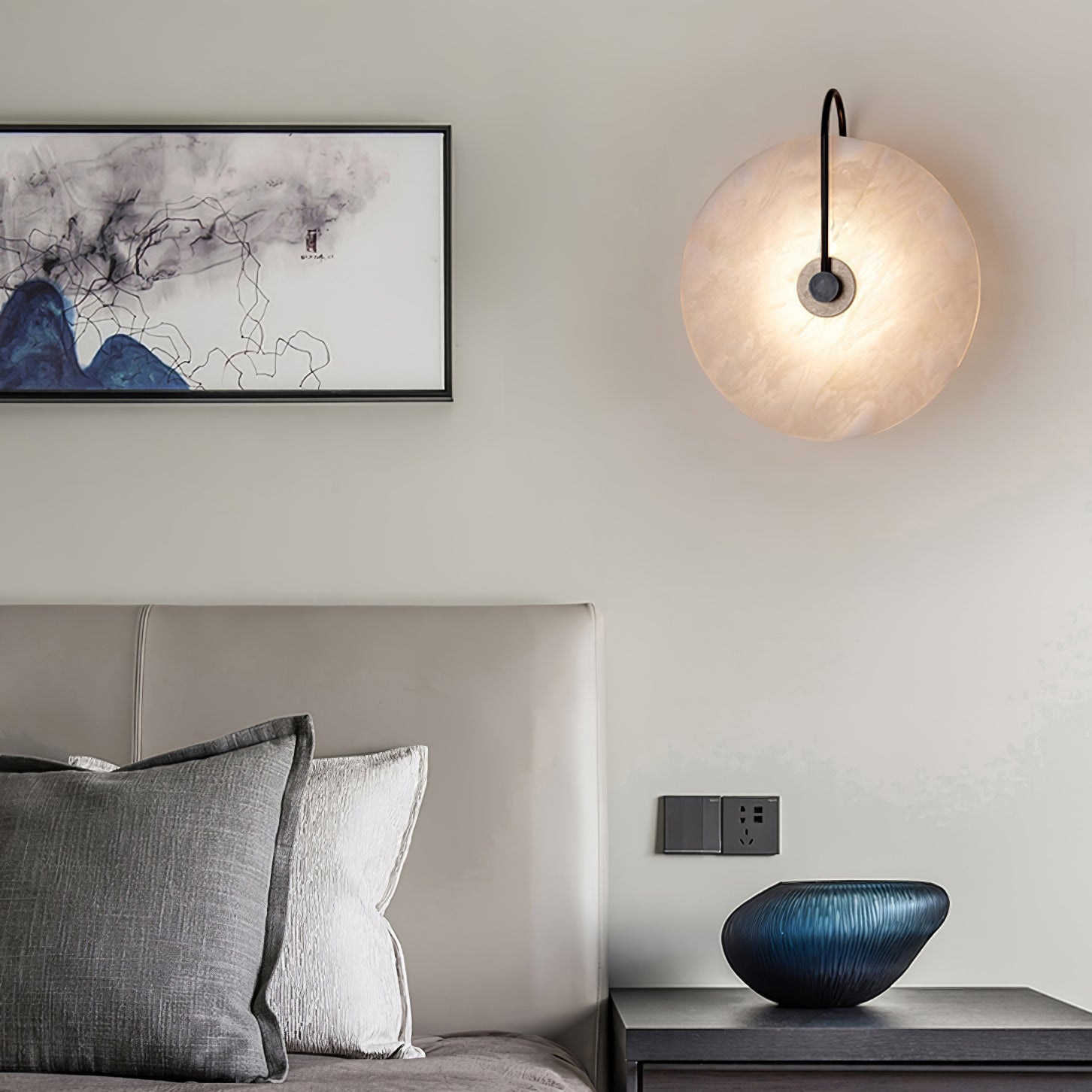 Junips | White Alabaster Wall Lamp