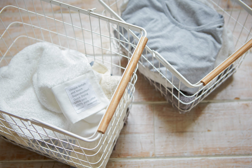 Junips | Wire basket - Two sizes - Steel + Wood