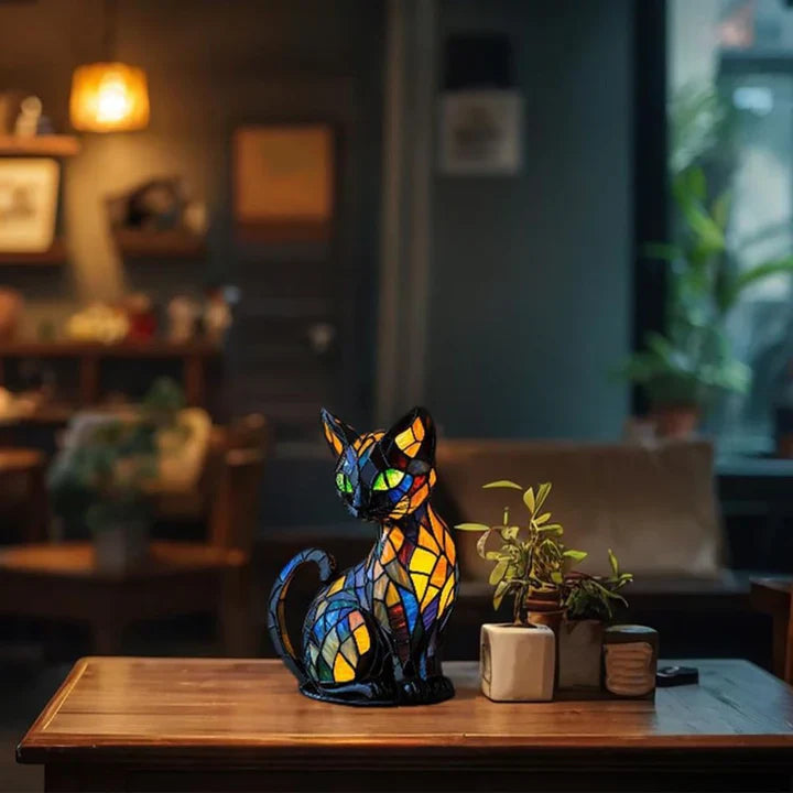 Junips | Stained glass cat-shaped table lamp with LED lighting – 30-36 cm