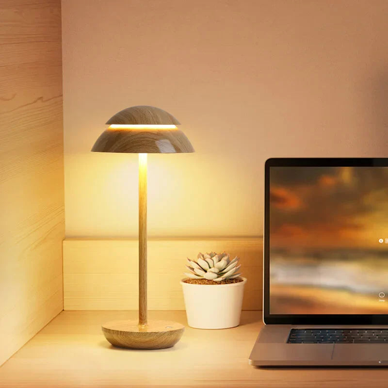 Junips | Modern Metal Table Lamp