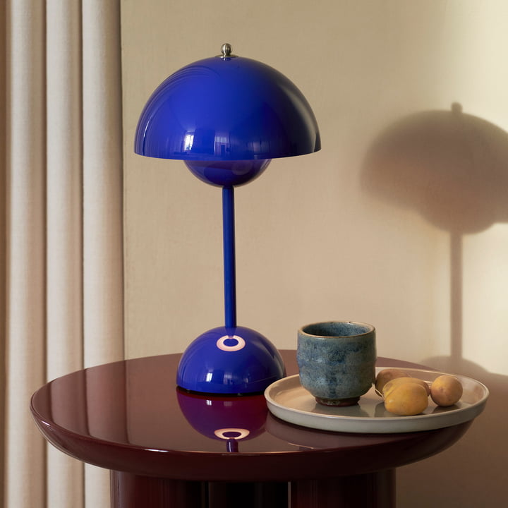 Junips | Lunarglo | LED table lamp