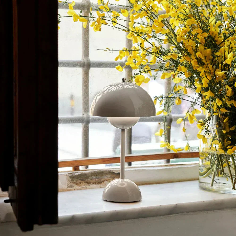 Junips | Lunarglo | LED table lamp