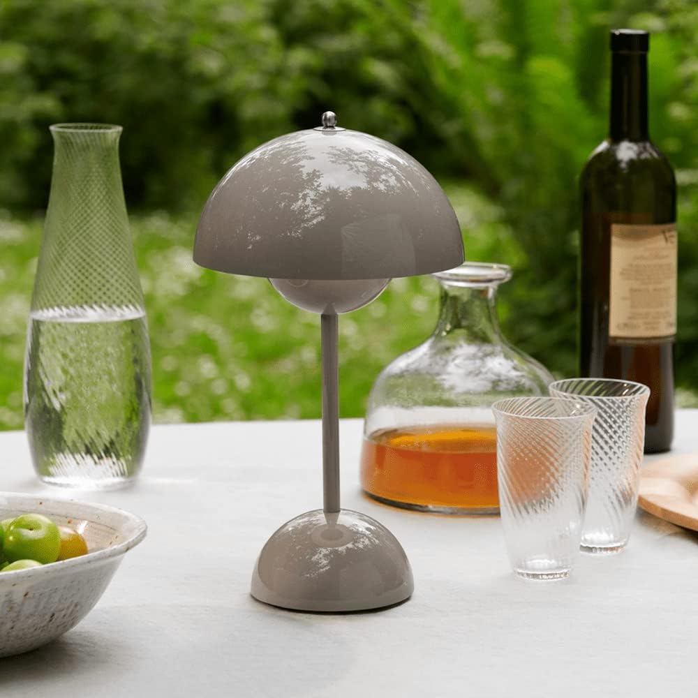 Junips | Lunarglo | LED table lamp