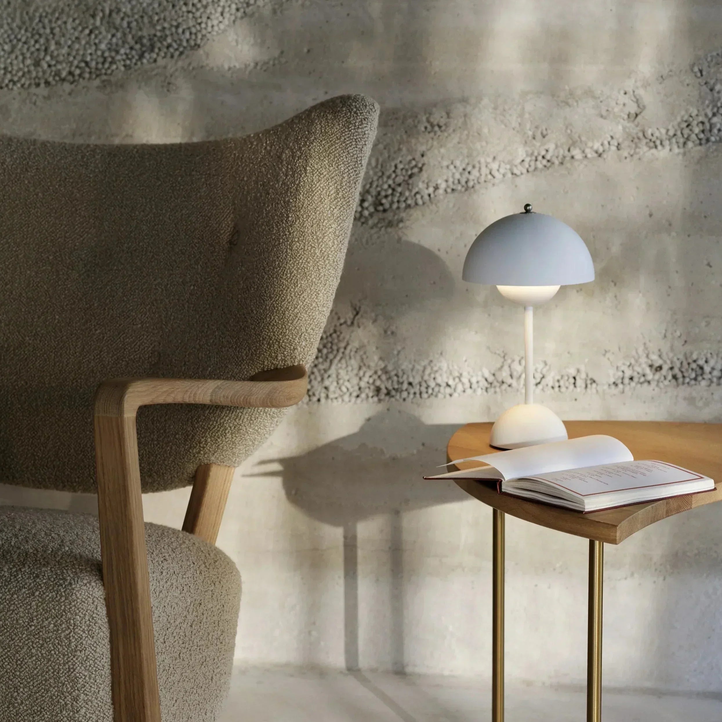 Junips | LunarGlow - LED table lamp for a cozy interior