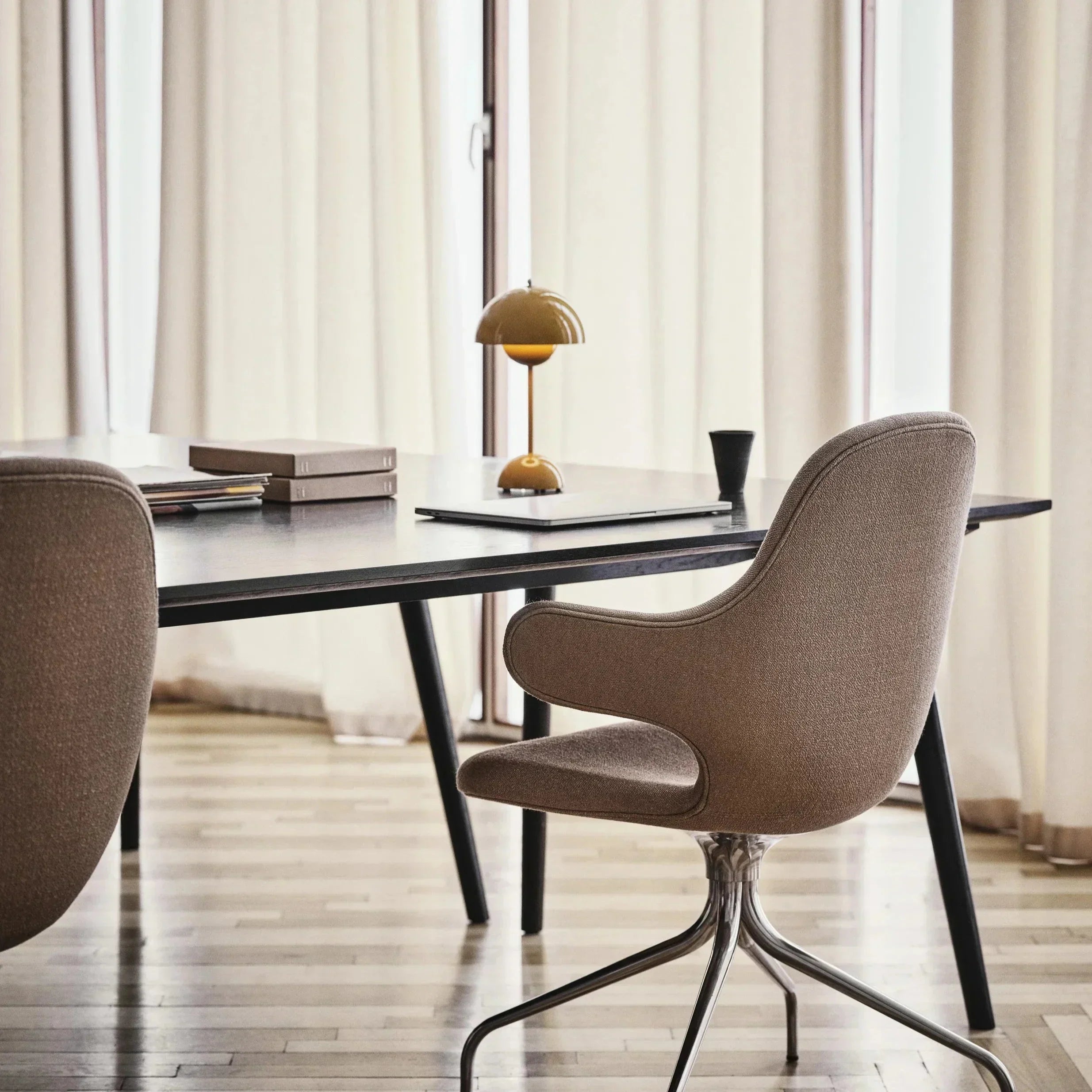 Junips | LunarGlow - LED table lamp for a cozy interior