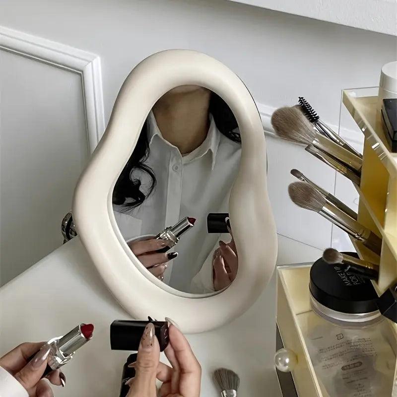 Junips | Mirrorly - Deformed Mirror