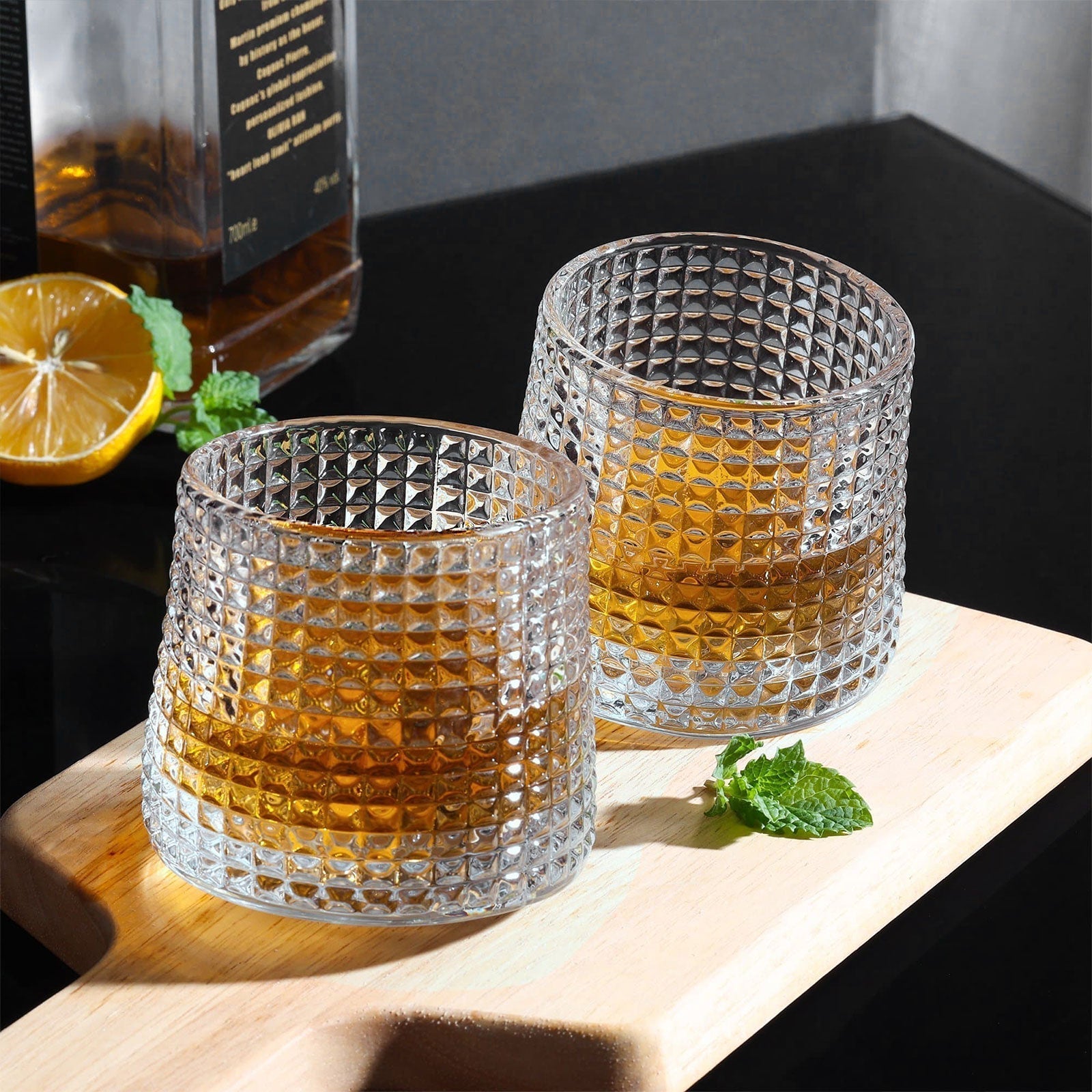 Junips | Rotatable Whiskey Tumbler Set
