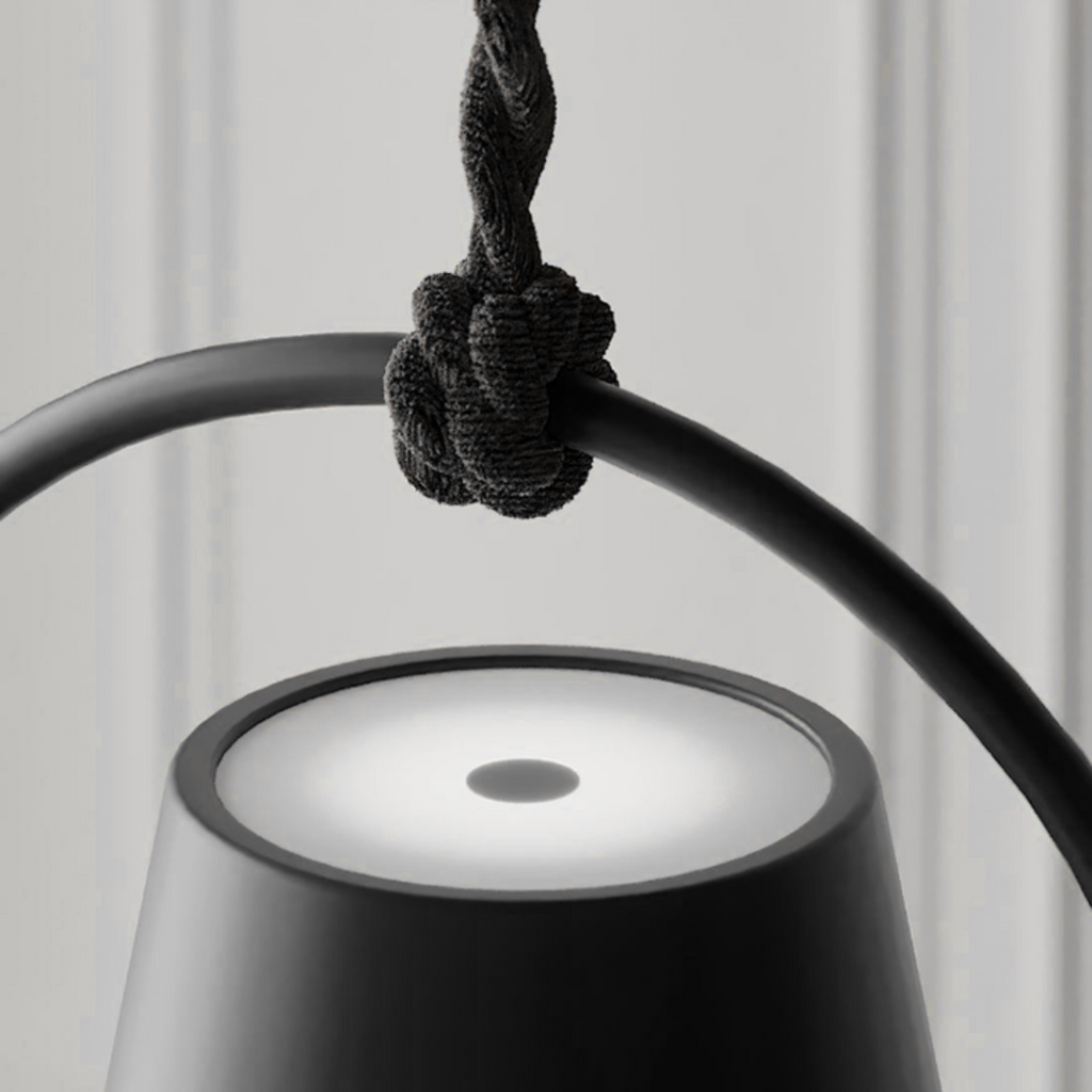 Junips | Emptyoo - Stylish Pendant Light for a Modern Interior