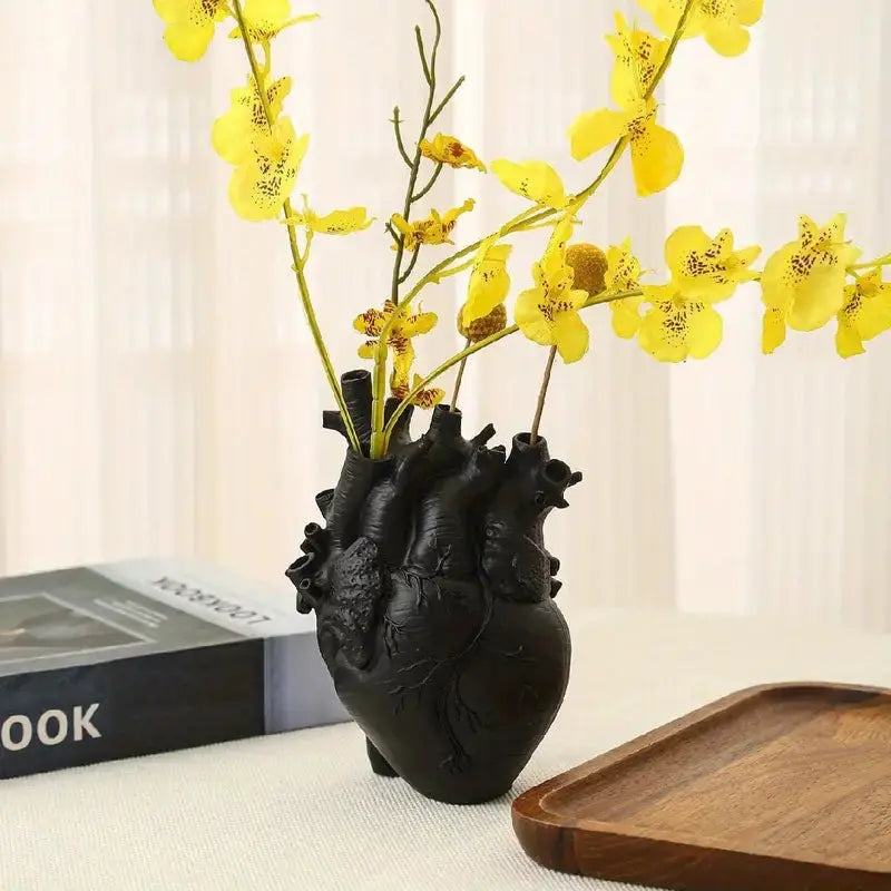 Junips | Dorsø - Ceramic Heart Vase